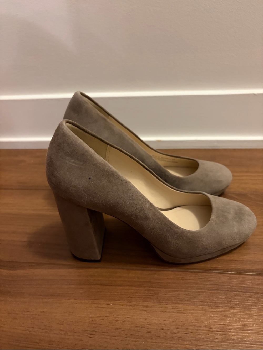 COLE HAAN pump